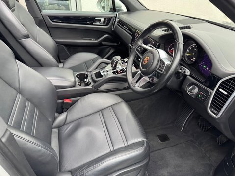 Porsche Cayenne V6 PLATINUM EDITION 27