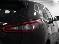 Nissan Qashqai DIG-T ACENTA PREMIUM 23