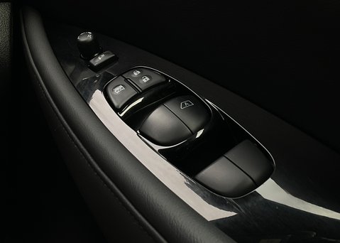 Nissan LEAF TEKNA 25