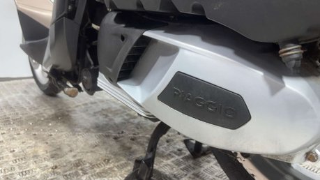Piaggio Medley 2022 27K CLEAN 125CC LEARNER SCOOTER NEW MOT SERVICED 10