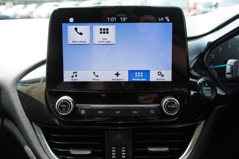 Ford Fiesta TITANIUM 24