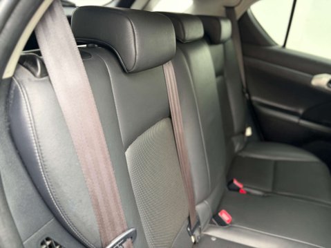 Lexus CT 1.8 CT 200h Luxury CVT 5dr 20