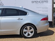 Jaguar XF PORTFOLIO 6