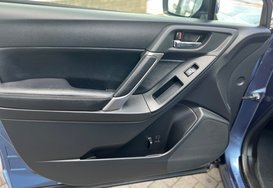 Subaru Forester I XE PREMIUM 27