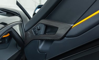 Lamborghini Aventador S LP 740-4 ROADSTER 27