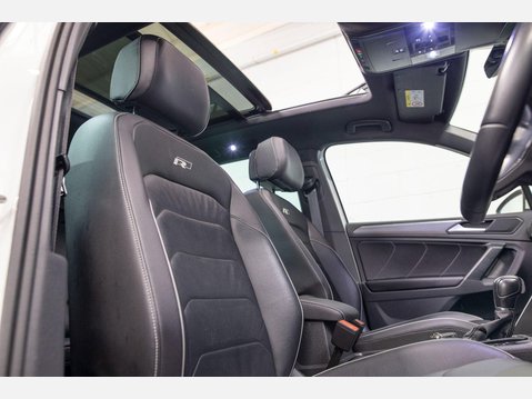 Volkswagen Tiguan 2.0 TDI R-Line Tech DSG 4Motion Euro 6 (s/s) 5dr 15