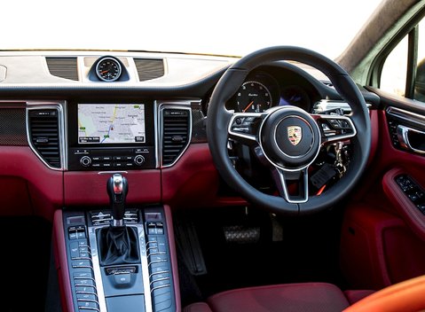Porsche Macan Turbo 14