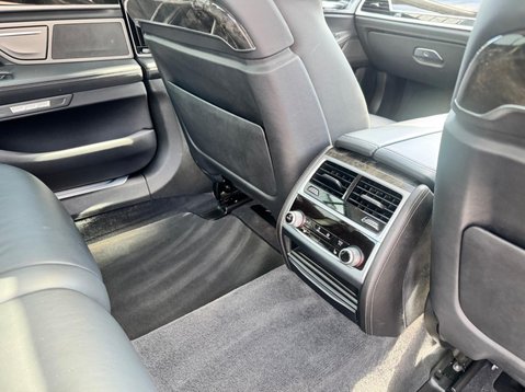 BMW 7 Series 740LD XDRIVE EXCLUSIVE 37