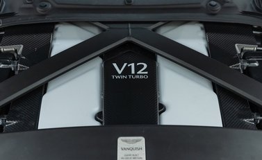 Aston Martin Vanquish V12 47