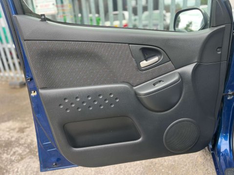 Toyota Yaris Verso 1.3 Yaris Verso T3 Auto 5dr 27