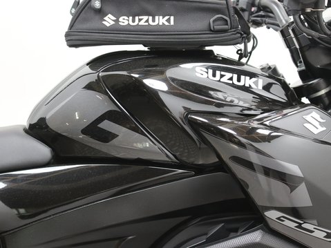 Suzuki GSX-S125 GSXS 125 RLXM3 29