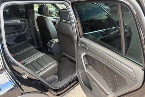 Volkswagen Tiguan R-LINE TDI DSG - RARE LEATHER INTERIOR - APPLE CAR PLAY -CAMERA 32
