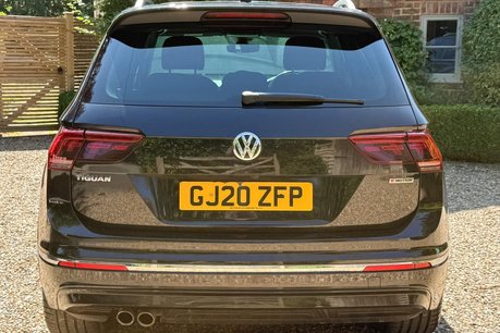 Volkswagen Tiguan R-LINE TECH TSI 4MOTION DSG 20