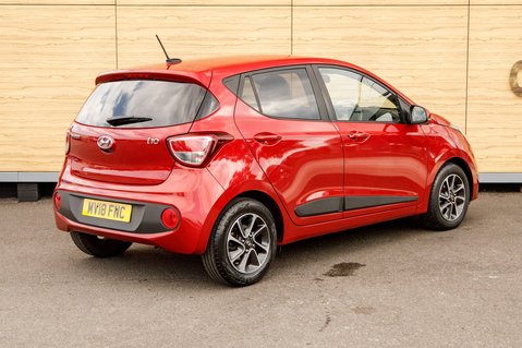 Hyundai i10 PREMIUM 2