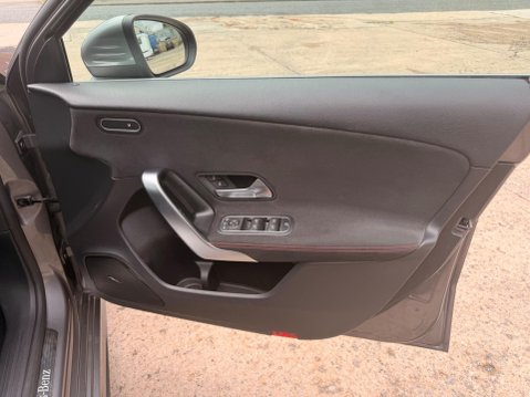 Mercedes-Benz A Class 1.3 A200 AMG Line (Premium) 7G-DCT Euro 6 (s/s) 5dr 29
