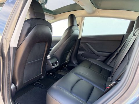 Tesla Model 3 Model 3 Long Range AWD 4WD 4dr 54