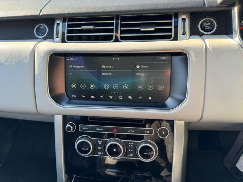 Land Rover Range Rover 3.0 TD V6 Vogue SE Auto 4WD Euro 6 (s/s) 5dr 16