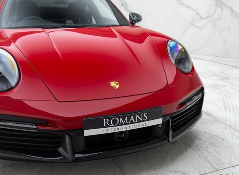 Porsche 911 Turbo S (992) Lightweight 38