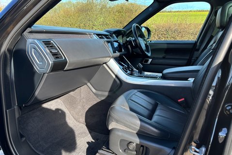 Land Rover Range Rover Sport D300 MHEV HSE Dynamic Black Auto 4WD Euro 6 (s/s) 5dr 13