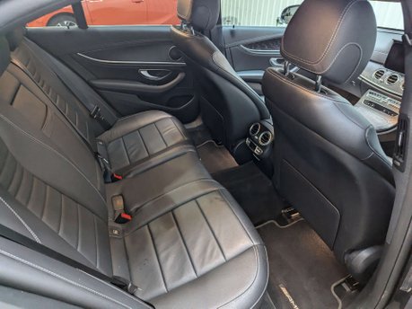 Mercedes-Benz E Class 2.0 E 300 AMG Line de Auto 4dr 55