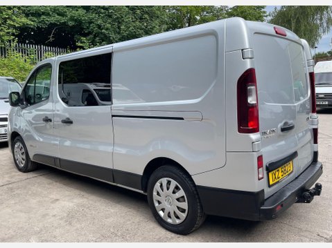 Renault Trafic 1.6 dCi ENERGY 29 Business+ Panel Van 5dr Diesel Manual LWB Standard Roof E 14
