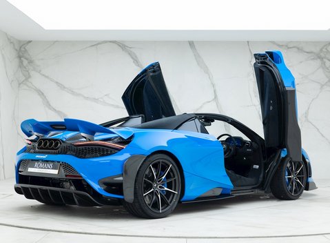 McLaren 765LT Spider 10