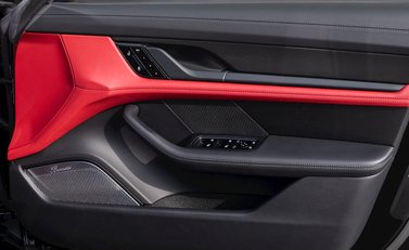 Porsche Taycan Turbo S 27