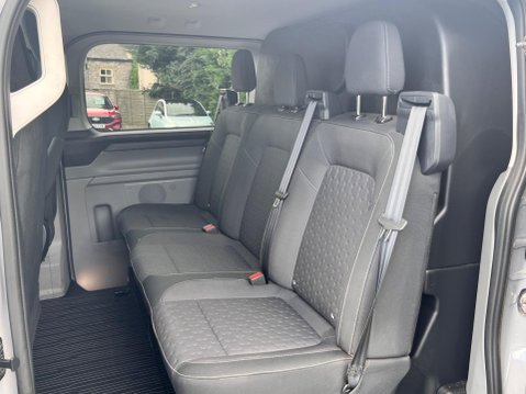 Ford Transit Custom 2.5 320 Duratec 11.8kWh Limited Crew Van Auto L1 H1 Euro 6 5dr 26