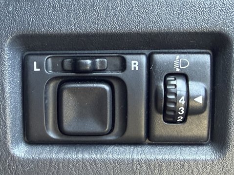 Suzuki Jimny 1.3 VVT SZ4 3dr 25