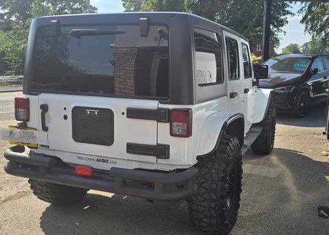 Jeep Wrangler 3.6 V6 Sahara Auto 4WD Euro 5 4dr (284 bhp) 6