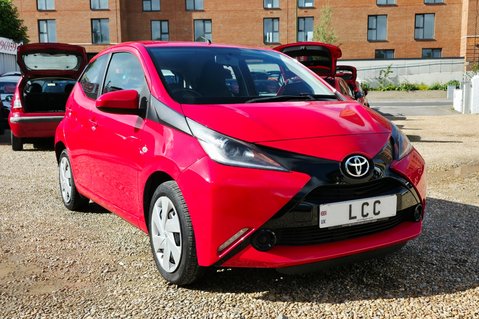Toyota Aygo 1.0 VVT-I X-PLAY FULL SERVICE HISTORY! 9 SERVICES! BLUETOOTH! 4