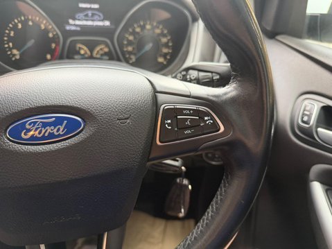Ford Focus 1.0T EcoBoost Zetec Euro 6 (s/s) 5dr 32