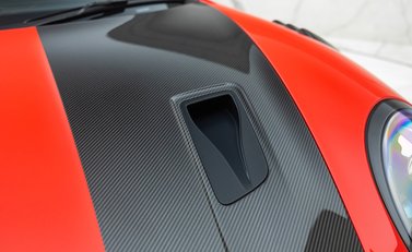 Porsche 911 GT2 RS Weissach (991) 41