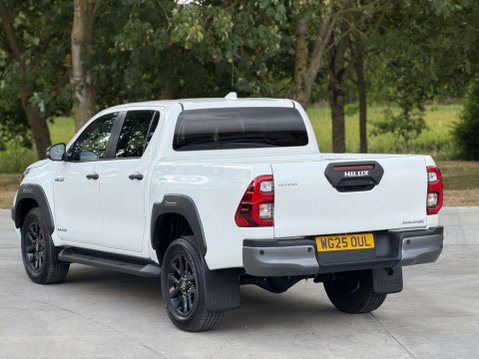 Toyota Hilux 2.8 Hilux Invincible X MHEV 4WD A 4WD 4dr 28