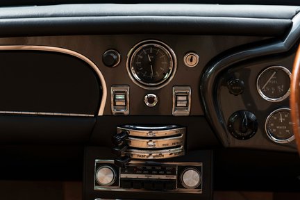 Aston Martin DB6 MKII 20