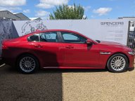 Jaguar XE R-SPORT 10