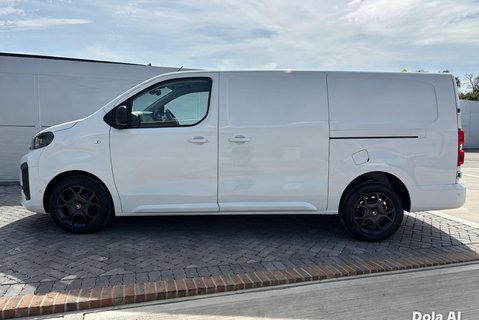 Citroen Dispatch 120 ps Driver XL Panel Van 10