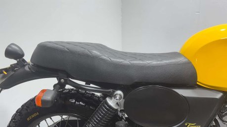 Ajs Tempest Scrambler 125 2019 ONLY 2K GREAT CONDITION CAFE 125CC LEARNER BIKE NEW MOT 34