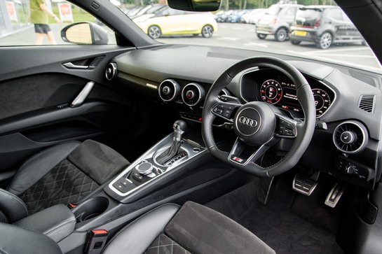 Audi TT TFSI S LINE