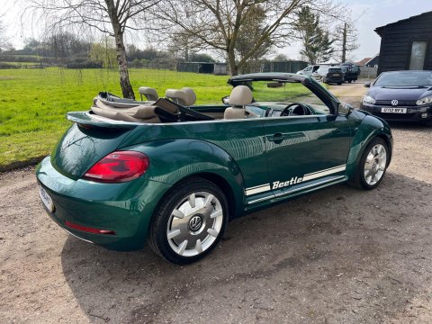 Volkswagen Beetle DESIGN TSI BLUEMOTION TECHNOLOGY DSG 33