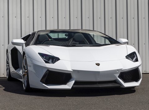 Lamborghini Aventador LP700-4 Roadster 1