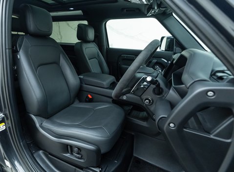 Land Rover Defender 90 V8 P525 14