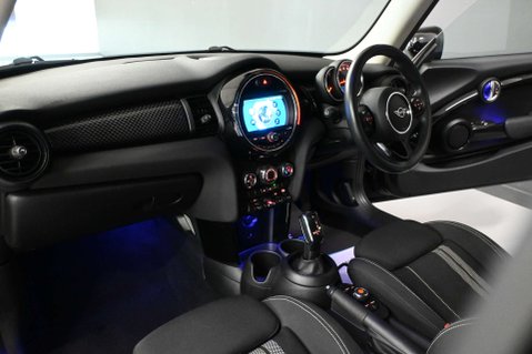 Mini Hatch 2.0 Cooper S Classic Auto 3dr 30