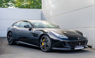 Ferrari GTC4 Lusso V12 4