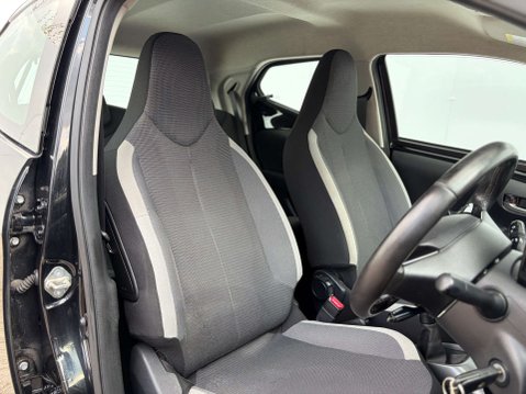 Toyota Aygo 1.0 Aygo X-Play TSS VVT-i 5dr 11