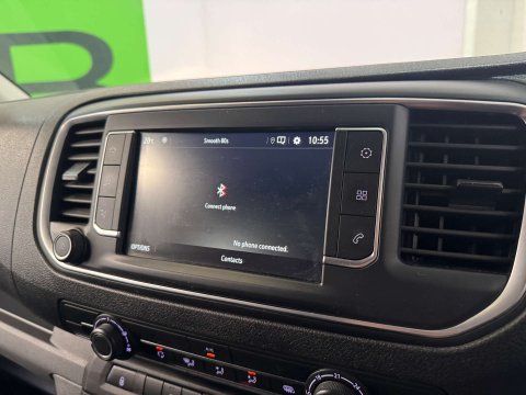 Vauxhall Vivaro 1.5 Vivaro F2900 Dynamic S/S 25