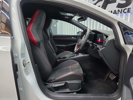 Volkswagen Golf 2.0 TSI GTI Clubsport 45 Hatchback 5dr Petrol DSG Euro 6 (s/s) (300 ps) 41