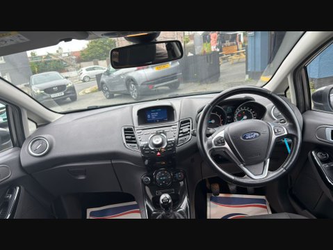 Ford Fiesta TITANIUM 7