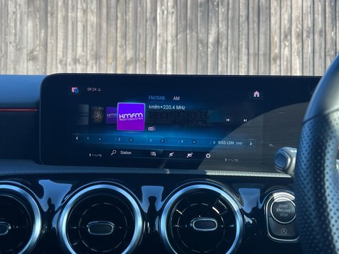 Mercedes-Benz A Class A 200 AMG LINE EXECUTIVE 27