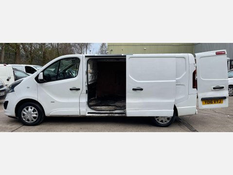 Vauxhall Vivaro 1.6 CDTi 2900 BiTurbo ecoFLEX Sportive Panel Van 5dr Diesel Manual L2 H1 Eu 11